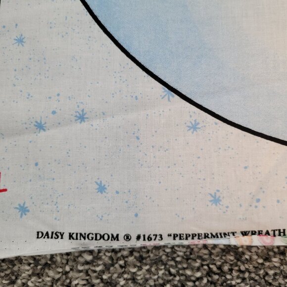 Daisy Kingdom Peppermint Wreath Door Panel Fabric Craft Project Snowman - Picture 6 of 7